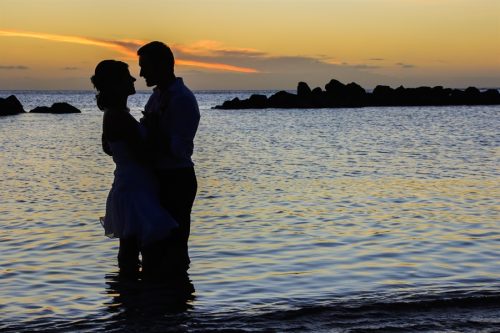 Wedding-Couple-Silhouette-in-Mauritius-